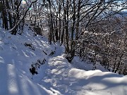 24 Man mano si sale il manto nevoso aumenta e si fatica un pochino a camminare